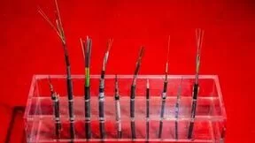 中国联通“百年传承 三十向新”系列报道 | 光纤的变迁