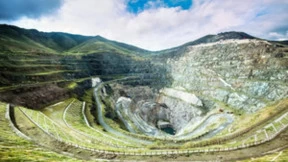 电动重卡焕新阿勒泰：启源芯动力打造绿色动力新篇章