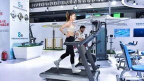 体博会首发丨解锁科学运动新赛道，舒华体育推出首款运动处方跑步机