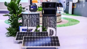 昱能科技光储混合微型逆变器EZHI全球首秀，实力亮相上海SNEC！