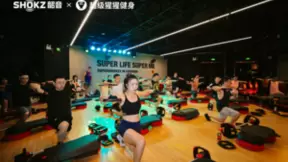 韶音联手超级猩猩发起暴汗挑战，畅享运动听音