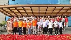 中兴通讯坚持自制为主，在五地设有智能制造基地