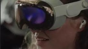 苹果/Meta启航智能眼镜新里程，微美全息革故鼎新正加速布局AI+AR