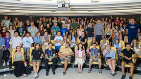 “塞尔维亚青年中国行”代表团探访鼎捷 共绘AI未来新篇