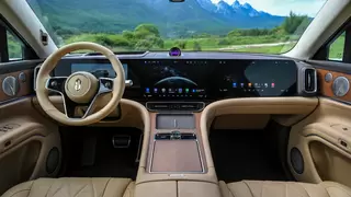 尊享不凡，问界M9大五座上市：奢华空间与智能科技的融合之作