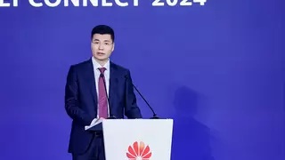 华为发布交通与物流大模型和铁路一云一网N枢纽创新解决方案