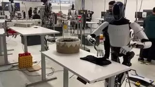 人形机器人迈向高质量发展，腾讯/微美全息探索“机器人”焕新活力引领产业革新