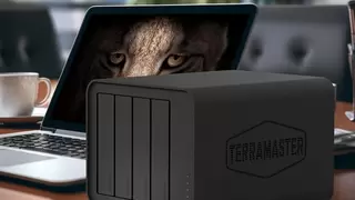 铁威马D8 Hybrid硬盘柜：冷热数据存储的完美解决方案