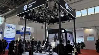 九号公司机器人亮相第二届链博会，展示无人配送新潜力