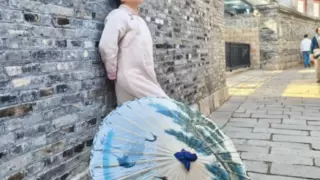 安若素科技李燕双匠心推出：新白娘子传奇演唱会同款油纸伞——三曼多油纸伞