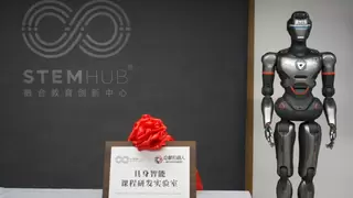 开源赋能未来：众擎携手STEMHUB，引领人形机器人走进K12教育