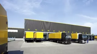 卡赫智慧清洁解决方案，助力物流行业降本提质增效