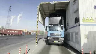 营口港“绿动”转型：启源推动新能源重卡上路，驶出物流低碳新路径