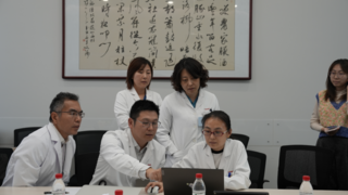 AI 来袭：当「狼」叩响医疗之门