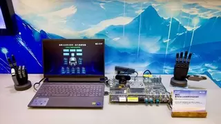 黑芝麻智能、NESINEXT、傅利叶三方携手，C1200家族芯片驱动“灵巧手“智能硬件亮相CES 2025