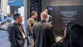 光峰科技携业界首款分体式光纤光机亮相CES 2025