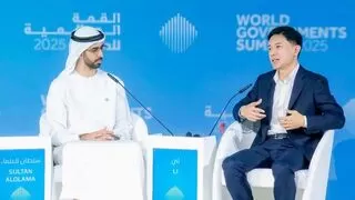 李彦宏：持续投入AI基础设施，训练下一代大模型