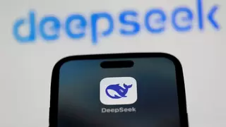 DeepSeek大模型引领算力新趋势，微美全息AI算法筑牢高性能底座根基