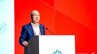 2025亚布力论坛丨BrainCo强脑科技创始人韩璧丞在开幕式发表主题演讲