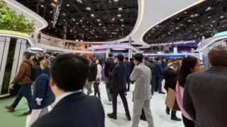 MWC2025｜华为联合客户发布全球行业数智化转型样板点，联合伙伴发布十大行业解决方案