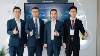 中国联通联合华为在MWC25发布FTTR+X AI创新融合解决方案，开启智慧家庭新时代