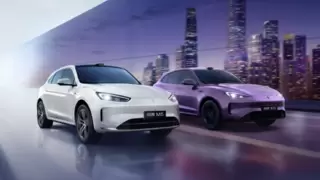 问界新M5 Ultra以五项进化，重塑高颜智能SUV新风尚