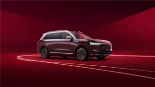 问界M9销量同比增长243.89% 稳居50万级豪华SUV市场销冠