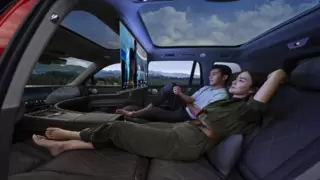 鸿蒙智行问界M9 2025款全新发布，车载小艺深度思考更拟人