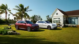 问界M8首发即破圈！小订7万台，4月上市引领高端新能源SUV