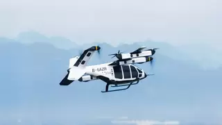 沃飞长空：以技术革新与生态合作领跑低空经济新时代