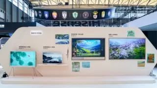 海信艺术电视罗马假日系列亮相AWE：一面屏定义“家居美学新符号”