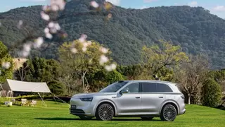 融合美学设计与科技体验，问界M8“太秀了”