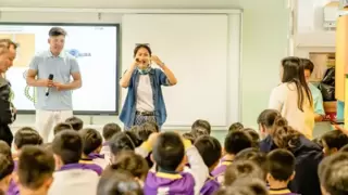 帆船世界冠军吴世复赴港开展文化交流 走进小学播撒航海梦想