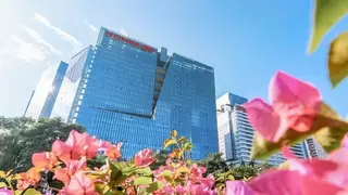 康佳集团荣获“南方致敬”年度创新企业：技术突破引领显示新时代