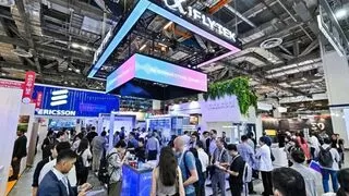 科大讯飞亮相GITEX ASIA 2025，全球首发本地部署大语言模型一体化方案