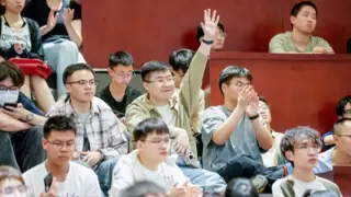 华为终端CEO何刚回母校西电 开讲鸿蒙校园公开课