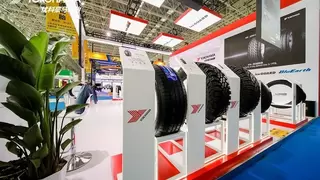 优科豪马全矩阵亮相2025广饶轮胎展 高性能产品矩阵引爆行业关注