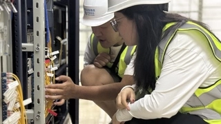 湖北移动开展光交箱“关门行动”织密城市安全网