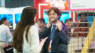 未来智能巴黎VivaTech亮剑：AI耳机开启办公效率革命，viaim品牌加速全球布局