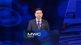 中国移动董事长杨杰：“AI+”引领智能涌现，开启碳硅融合新未来