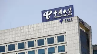 中国电信携手华为荣获TM Forum 2025年度数据与AI创新卓越奖——AI智能体赋能云网运维与客户体验升级