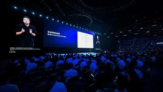 HDC2025：鸿蒙版飞书多终端适配成本直降70%，推出AI企业知识问答