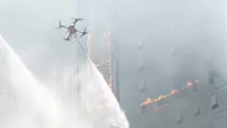 应急使命·2025丨国内低空经济领军企业卓翼智能无人机破解全球超高层灭火难题