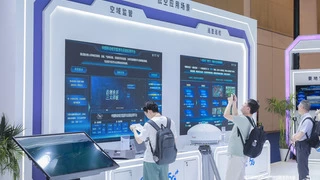 苏州移动亮相2025数字低空大会