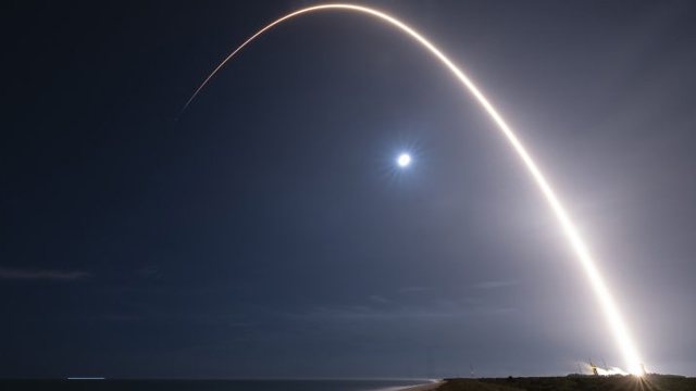 SpaceX成功完成第500次火箭发射任务 创造了历史记录