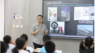 四川成都：500名小学生云集电子科技大学 体验科技魅力