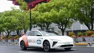 智己汽车亮相2025世界人工智能大会！首获上海新一批智能网联汽车示范运营牌照