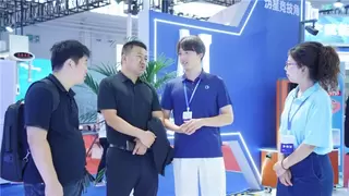 全球首发智慧体育装备亮相大沩AI助力边疆教育数字化