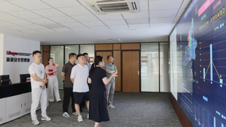 沣东新城企业家联合会代表参观西安区域医学检验中心