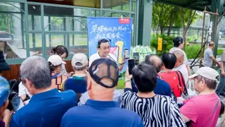 AI一键操控更便捷 京东携手荣耀发布畅玩70 Plus新品